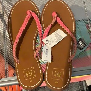 Braided leather flip flops